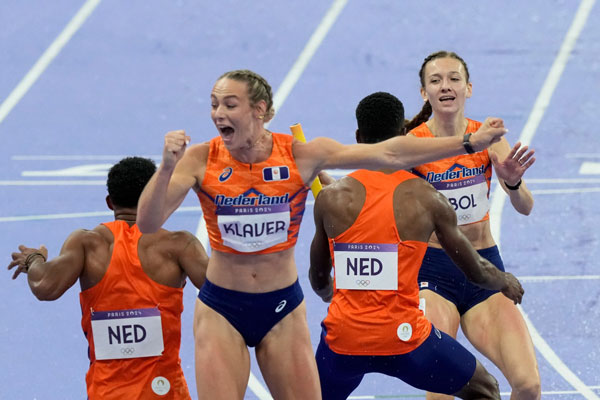 Dutch Powerhouse Femke Bol Dashes USA’s Gold Medal Hopes